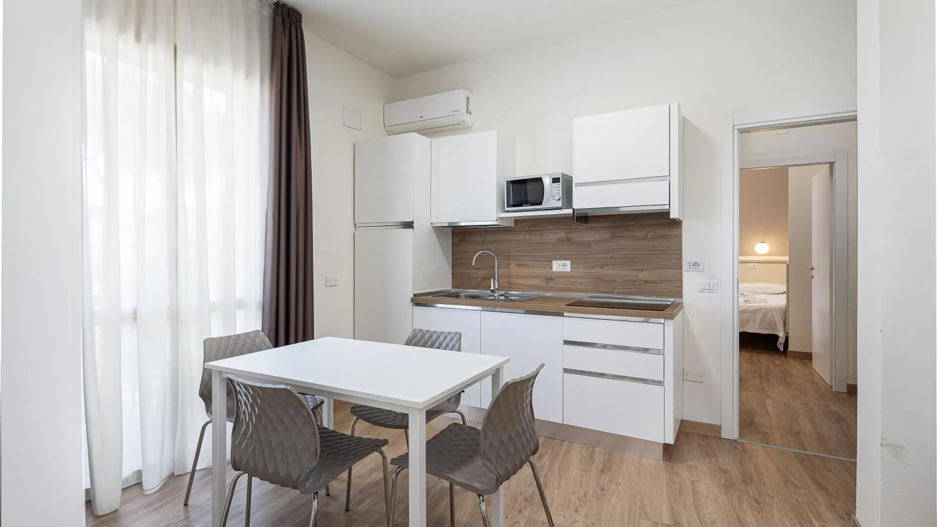 Hotel Schiller Cervia 3*,  Włochy